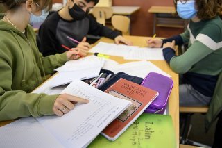De nombreux élèves ont dû remettre le masque à l'école obligatoire.